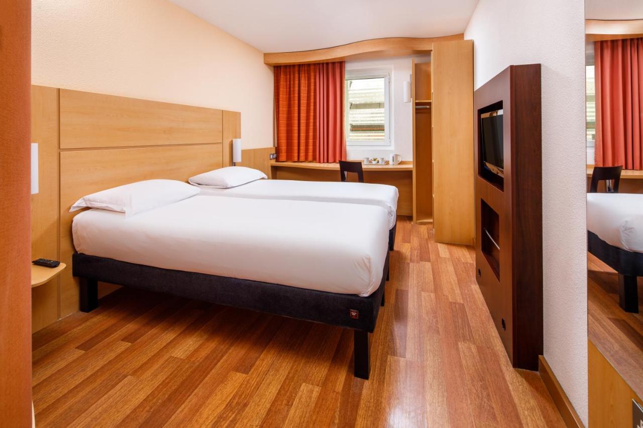 Ibis Centre